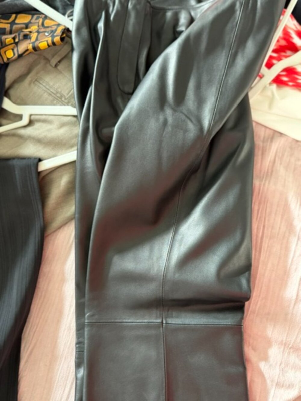 Classiques Entier Black Leather Pants size 8   moving